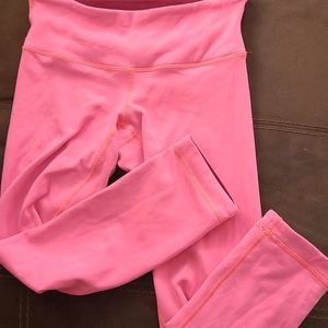 Lululemon  reversible wunder under